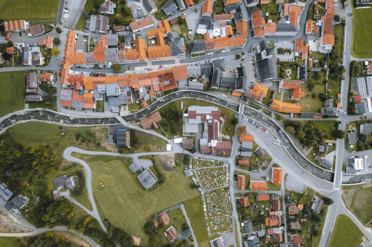 Zum Wohle Aparthotel Oberwoelz Stadt Εξωτερικό φωτογραφία